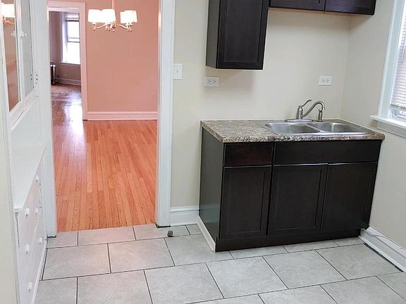 2nd image of 8910 S Hermitage Ave #2