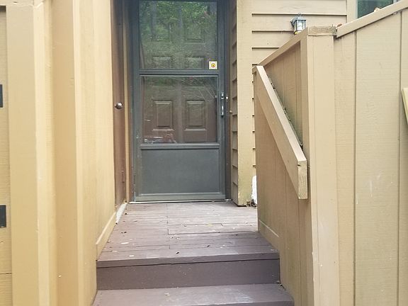 5th image of 201 Estes Dr #C