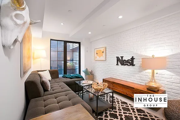 Sold by The InHouse Group | media 9