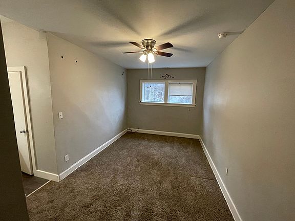 2nd image of 271 Kalmia Ave #5