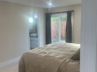 3898 Magnolia Dr #9, Palo Alto, CA 94306