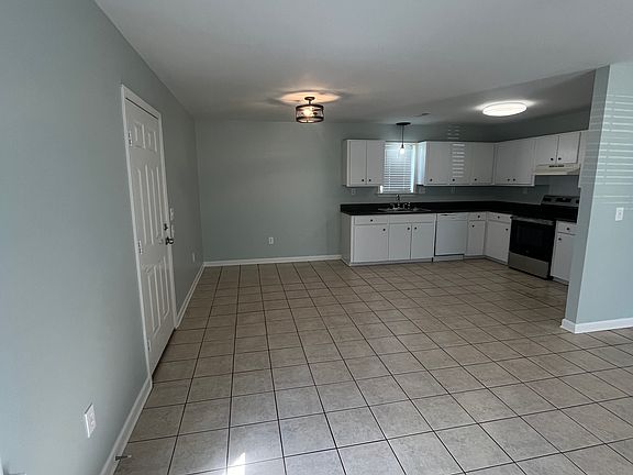 3rd image of 3941 Greenpond Rd