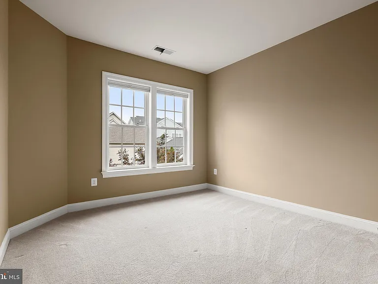 11426 Ellington St — Photo 39