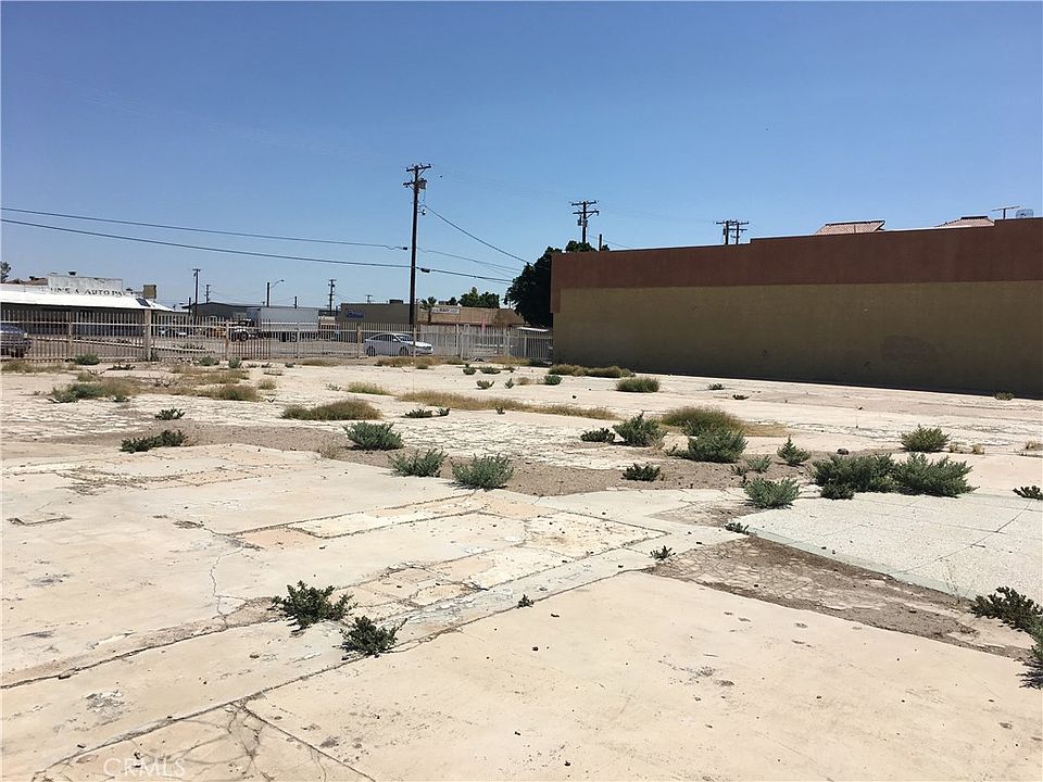 2nd image of 601 Main St #1