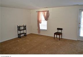 2nd image of 3039 Montfort Loop