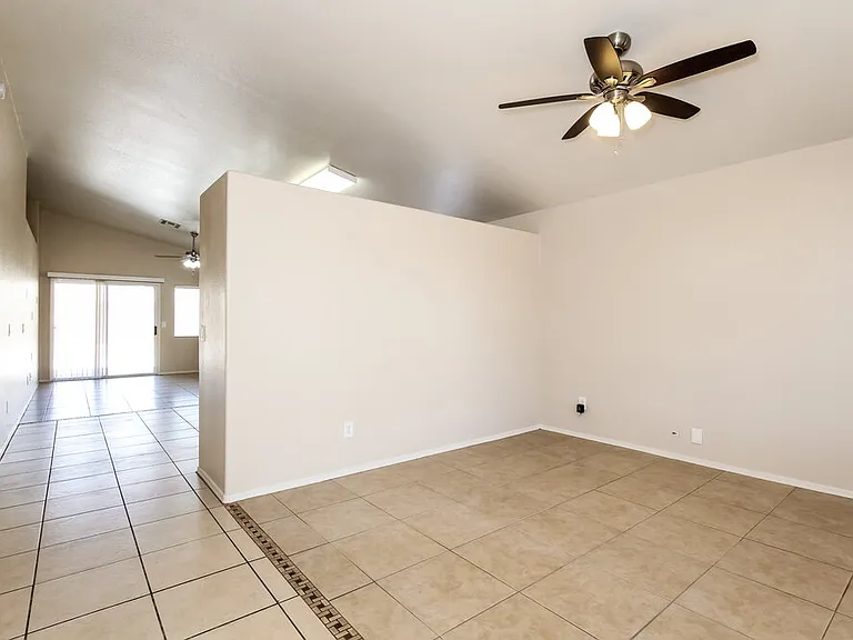 3618 W Tina Ln — Photo 3