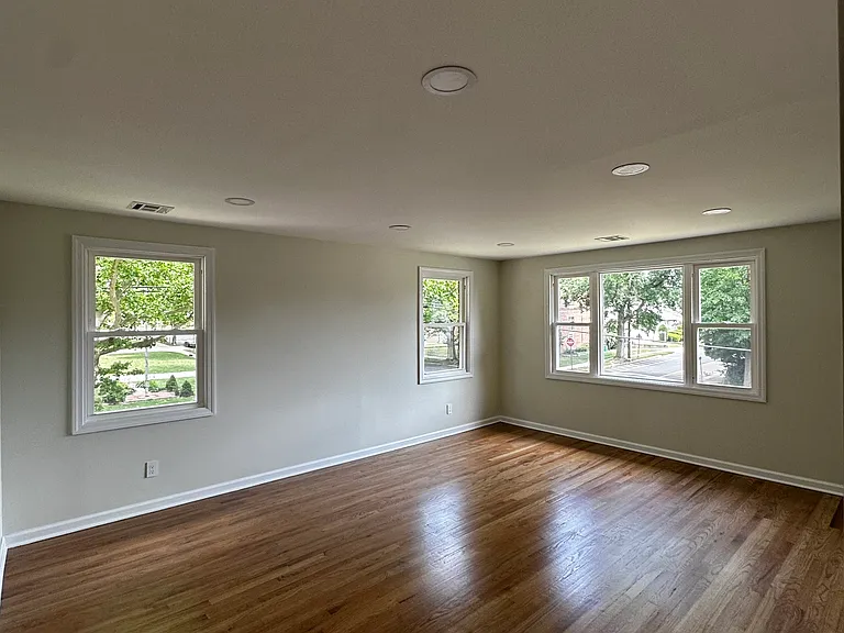 534 Washington Ave #2 — Photo 6