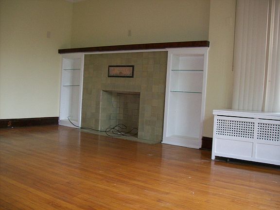 3rd image of 7711 S Kingston Ave