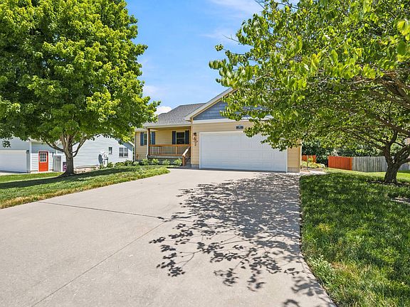 5th image of 107 Snyder Dr