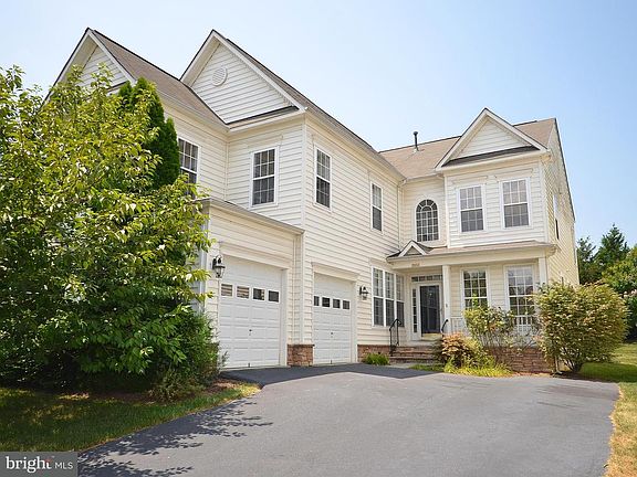 2nd image of 21853 Westdale Ct