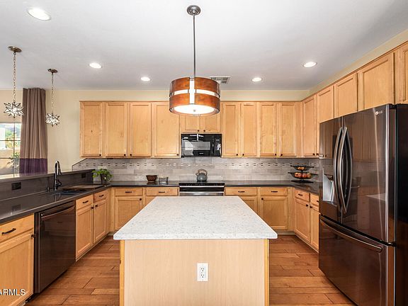 4th image of 1310 E PARKVIEW Drive