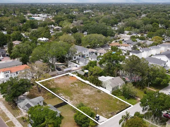 2816 12th St N, Saint Petersburg, FL 33704