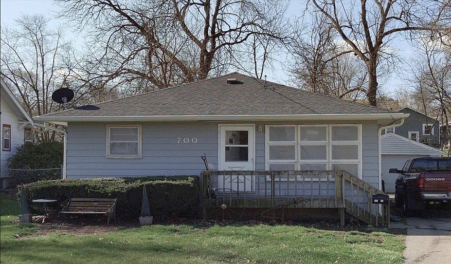 1st image of 700 Creston Ave