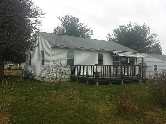 2nd image of 331 Oak Ln