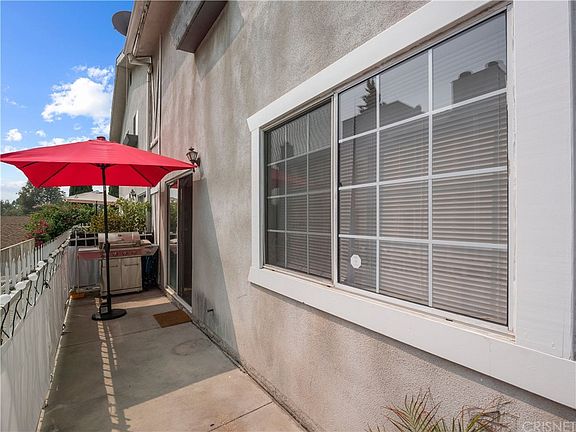 3rd image of 15946 Sherman Way Unit 11