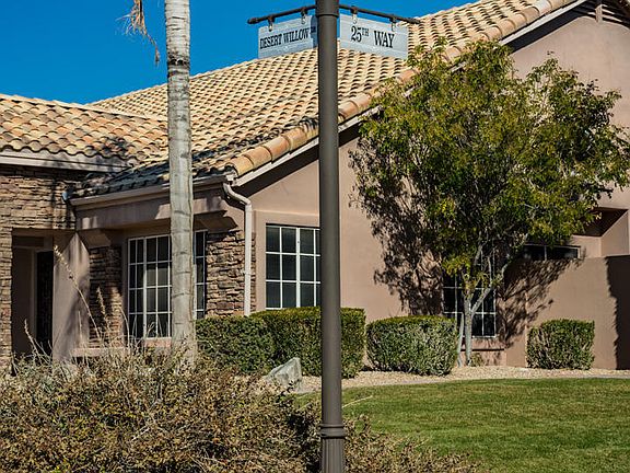 4th image of 2560 E Desert Willow Dr