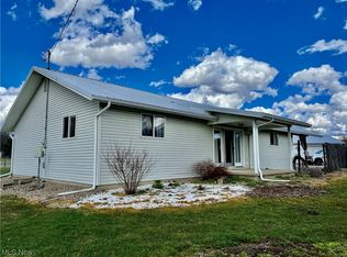 12260 SW Stonecreek Rd, Newcomerstown, OH 43832