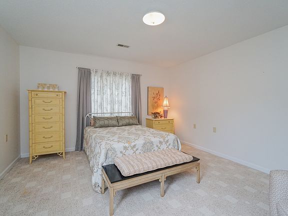 5th image of 109 Creeks Edge Ct