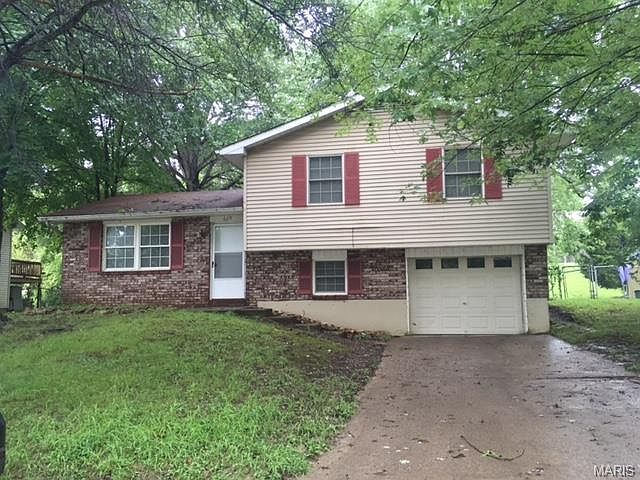 1st image of 629 Odus Dr