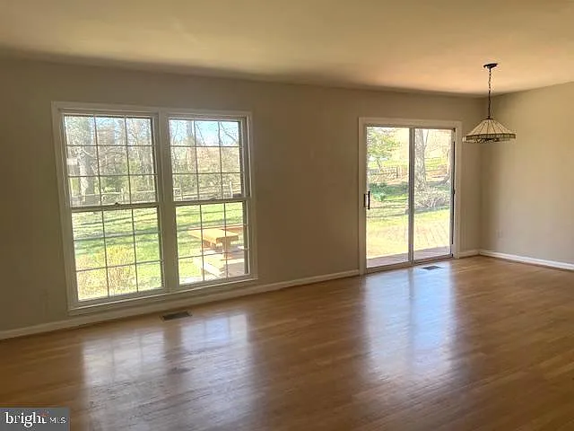 8523 Tysons Ct — Photo 4