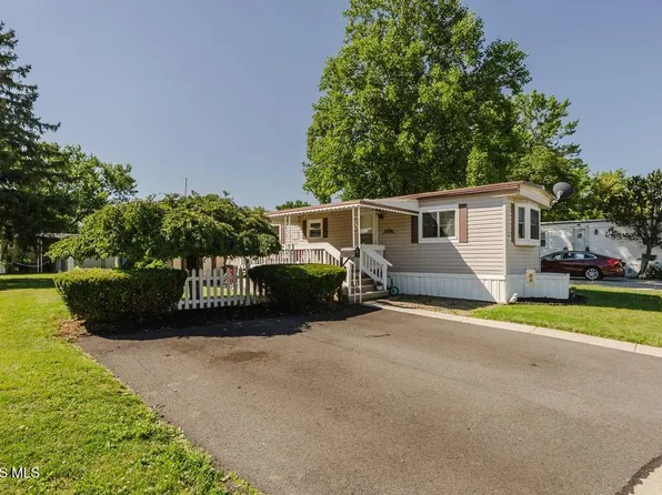 1875 Huntington Dr #L-220, Findlay, OH 45840