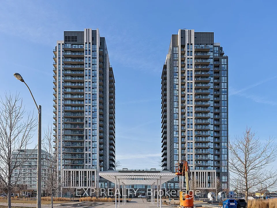 15 Zorra St #1202