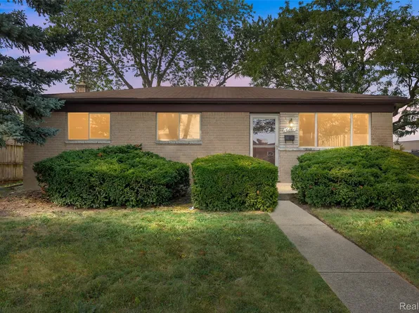 16061 Common Rd, Roseville, MI 48066