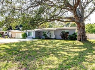 12768 Palm Dr, Largo, FL 33774