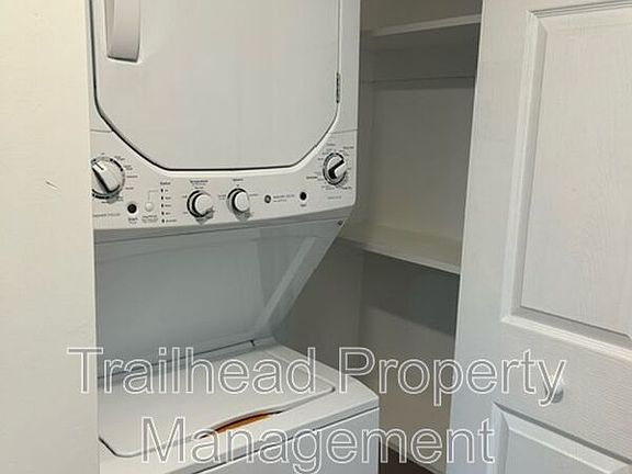 5th image of 312 E Gregory Blvd #2E