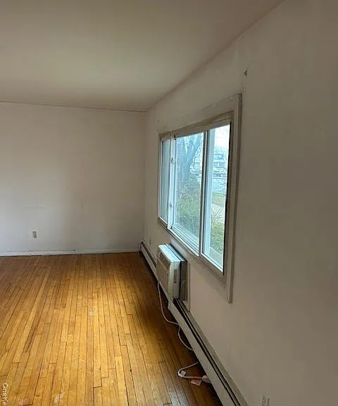 639 S Wellwood Ave #B6 — Photo 3