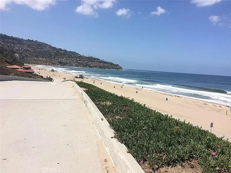 702 S Pacific Coast Hwy — Photo 5