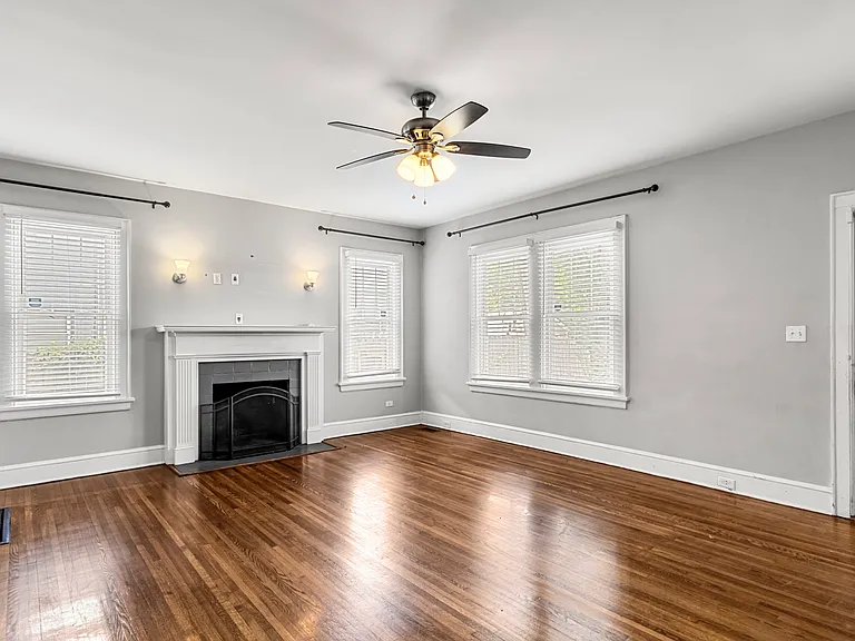 2308 Carmine St — Photo 3