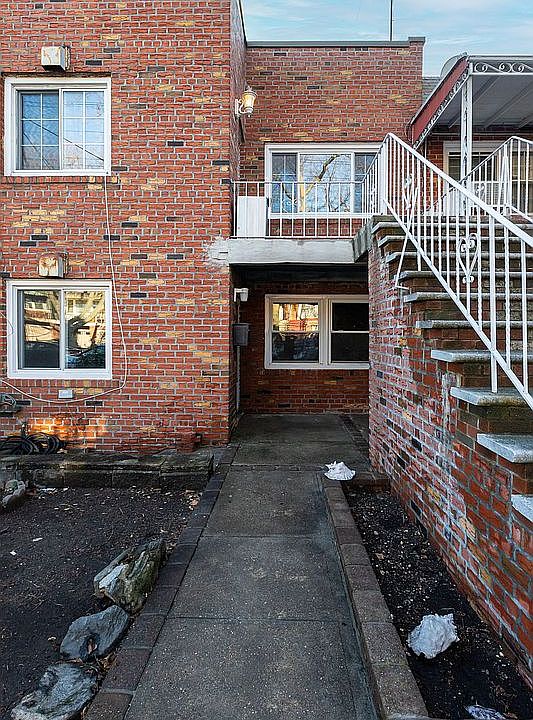 1st image of 756 E 81st St