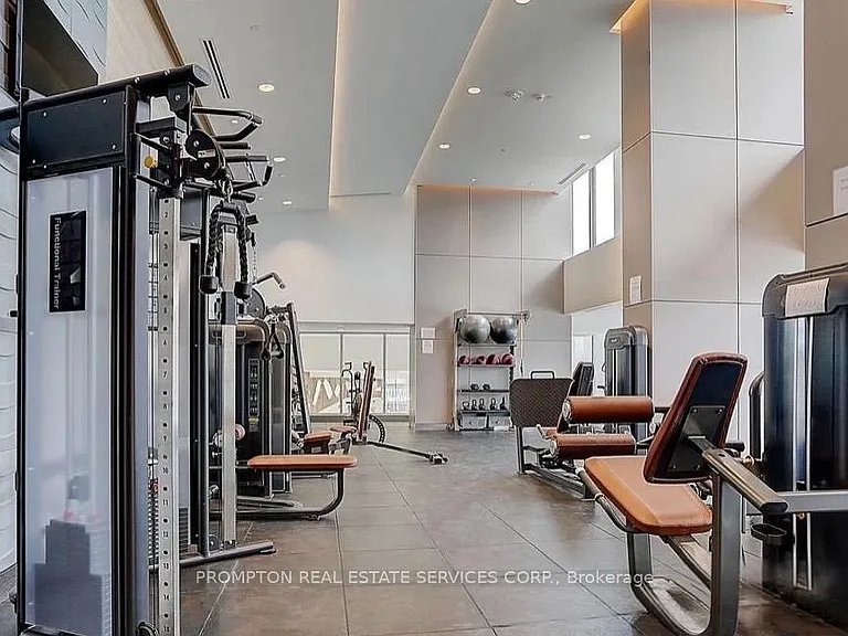 27 McMahon Dr #2012 — Photo 26