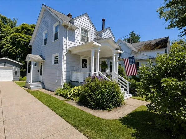 307 Pleasant Ave, Hamburg, NY 14075
