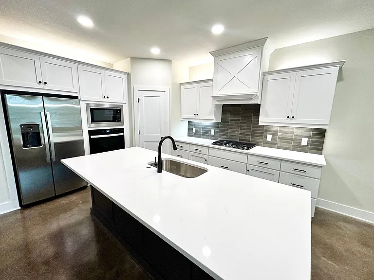 3024 Teller Dr — Photo 3