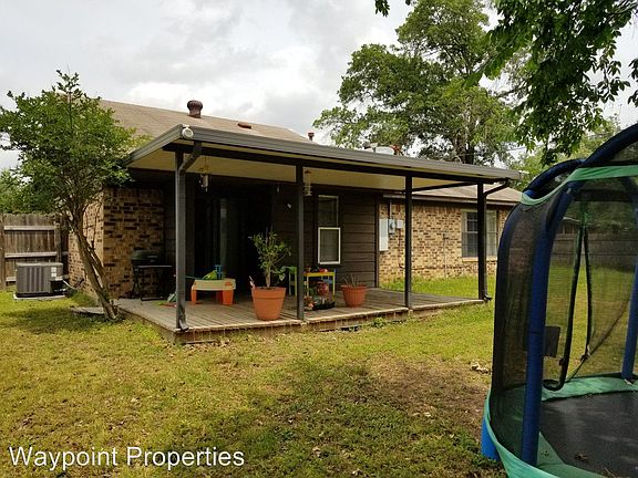 5th image of 1004 San Benito Dr