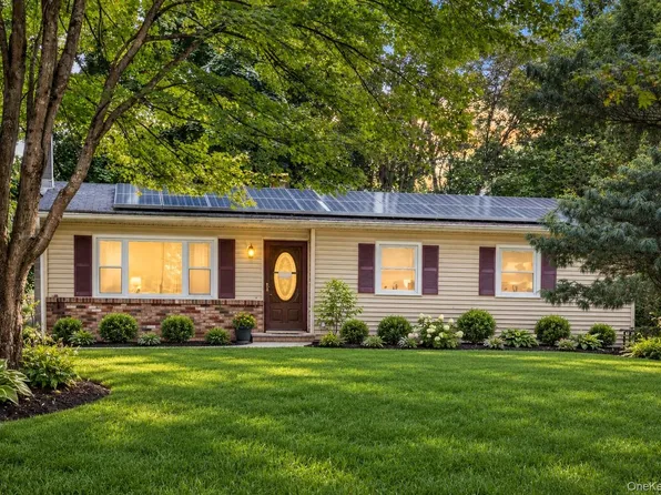 21 Elizabeth Drive, Hopewell Junction, NY 12533