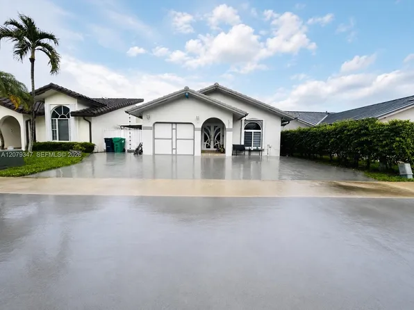 4939 SW 143rd Ave, Miami, FL 33175