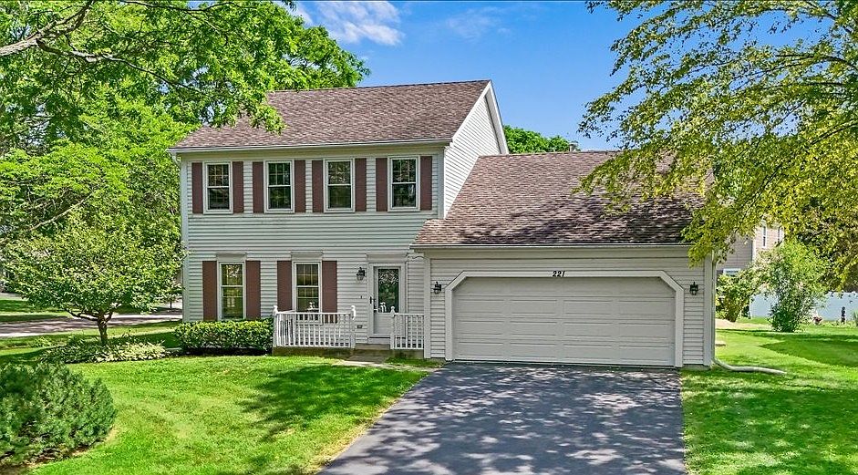1st image of 221 Foxmoor Rd