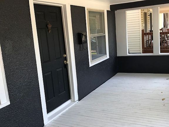 3rd image of 5719 Forest Ave