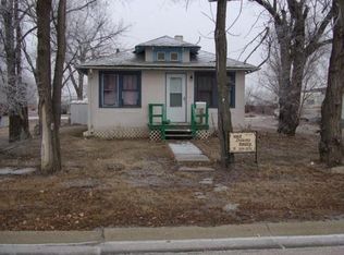 105 4th St E, Lemmon, SD 57638