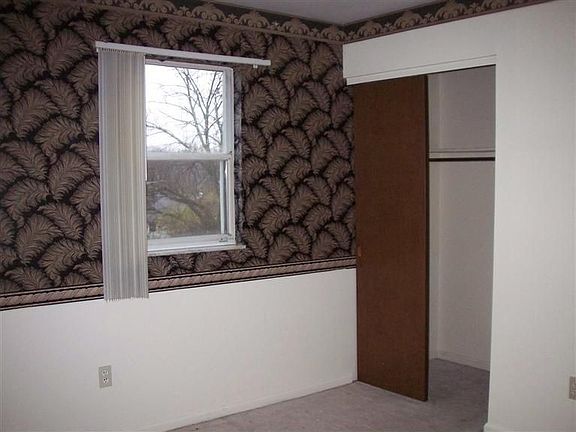 5th image of 12060 Chardon Ln