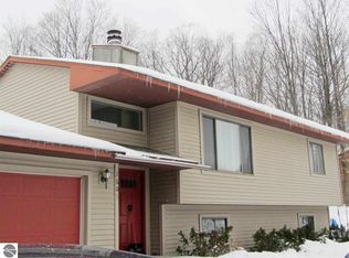 1605 Eastbriar, Traverse City, MI