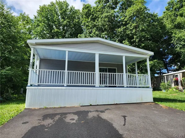 197 Willington Dr, Macungie, PA 18062