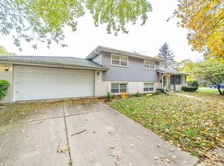 946 Wesley Dr, Park Ridge, IL 60068