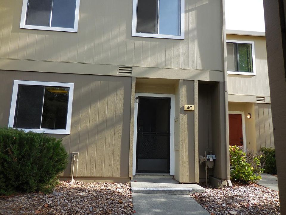 1st image of 4 Park Crest Ct
