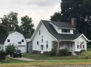 4368 E Center St, Conneaut, OH 44030