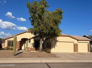 8326 N Birthstone Ln, Tucson, AZ 85741
