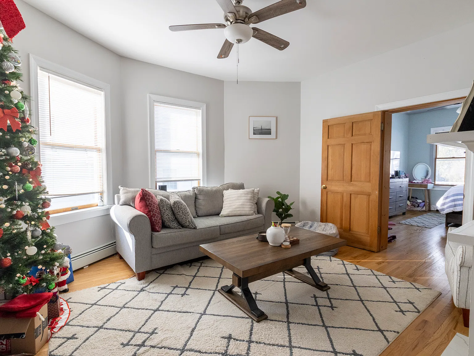 2 bed, $3,200 — Photo 3
